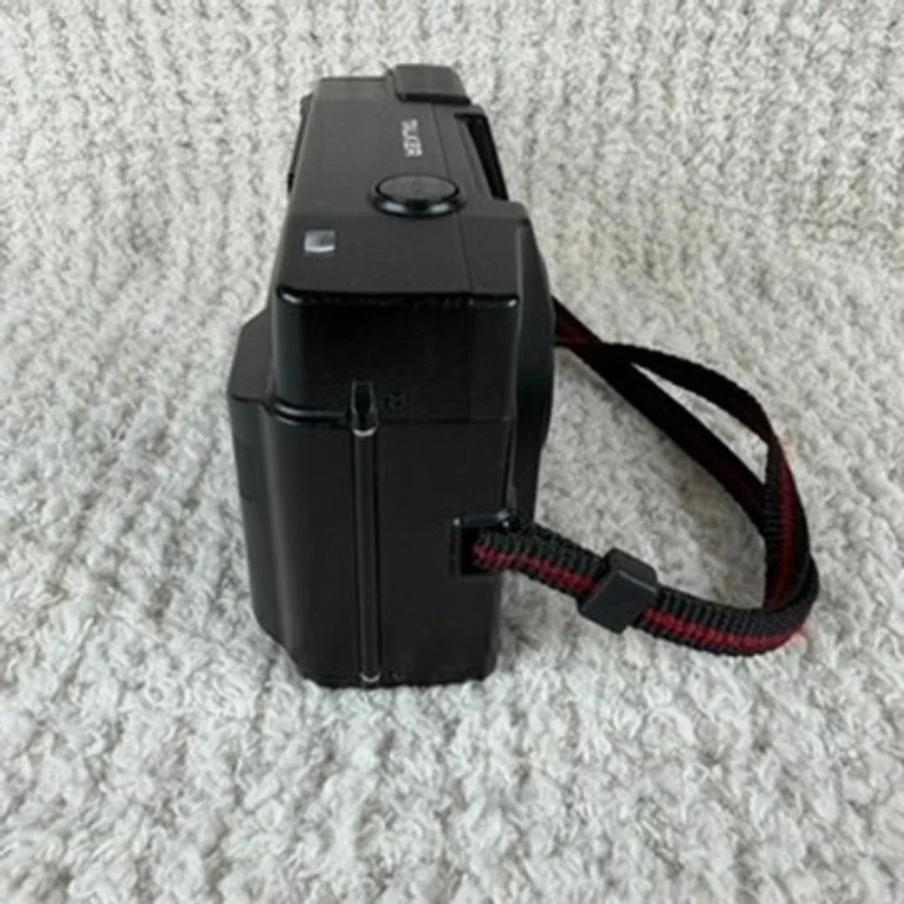 Minolta Talker 35mm Film Camera Black f/2.8 Lens Built-in Flash Vintage PARTS